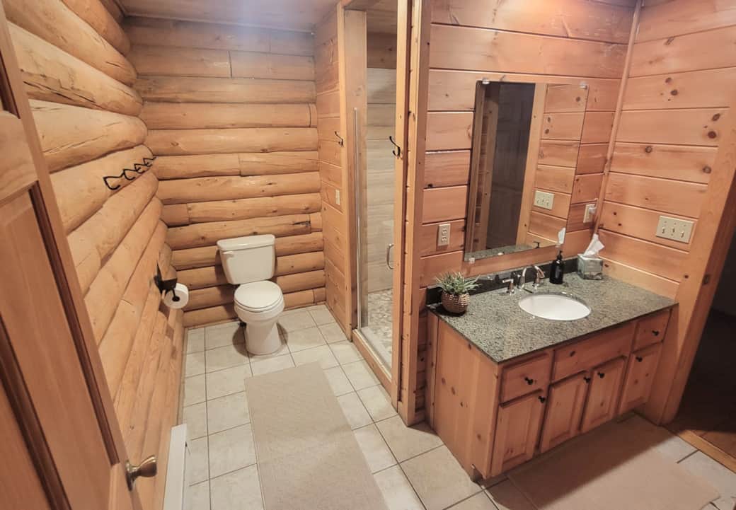 Spacious Downstairs Bathroom