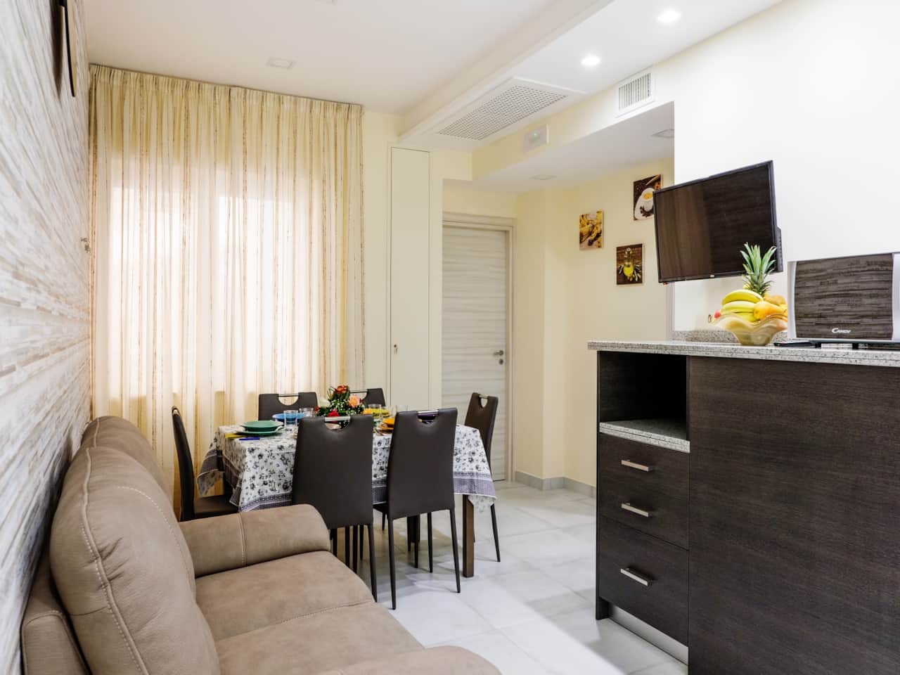 2 bedroom apartment in Vico Equense's city centre 