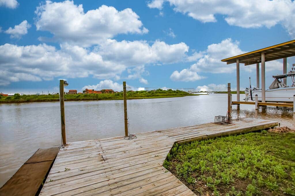 Fishing and crabbing dock