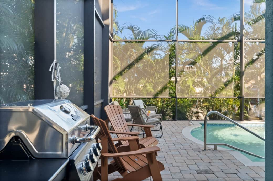 BBQ/Grill, pool area