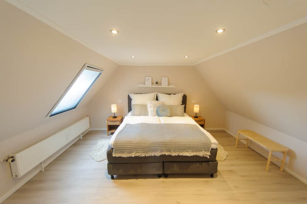 Schlafzimmer 01