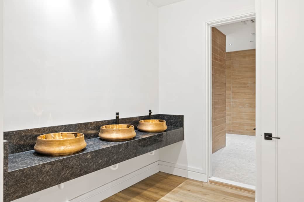 300LavistaDr(85) Original