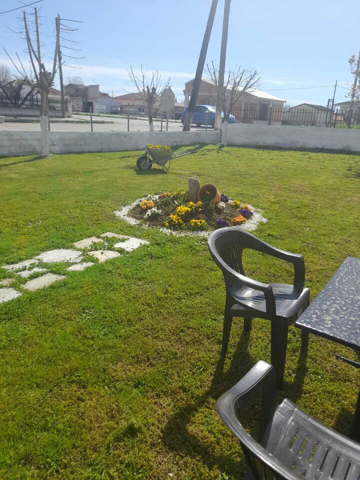 Garden Paradise in Megalochori