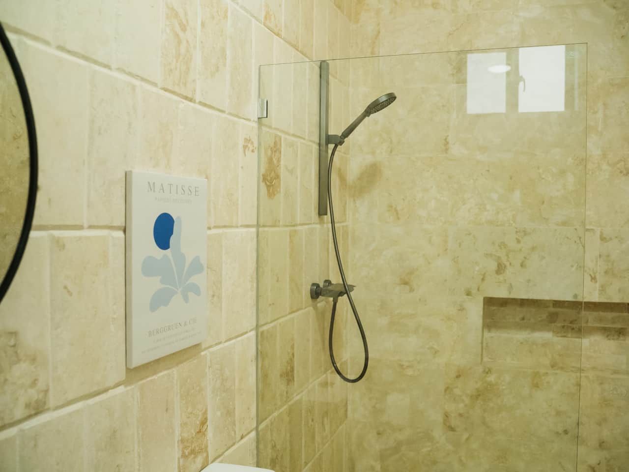 Casa Luna Bathroom shower