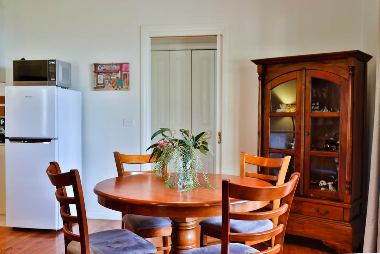 Parler Lodge Dining