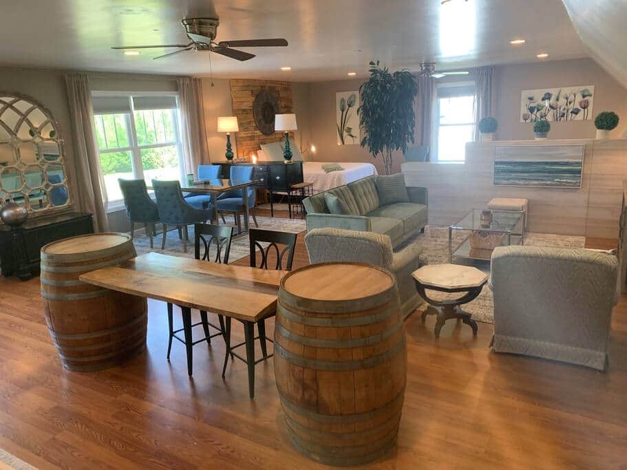 Walden Hall's Enchanted Poets’ Loft Studio Apt. Apartment in Culpeper