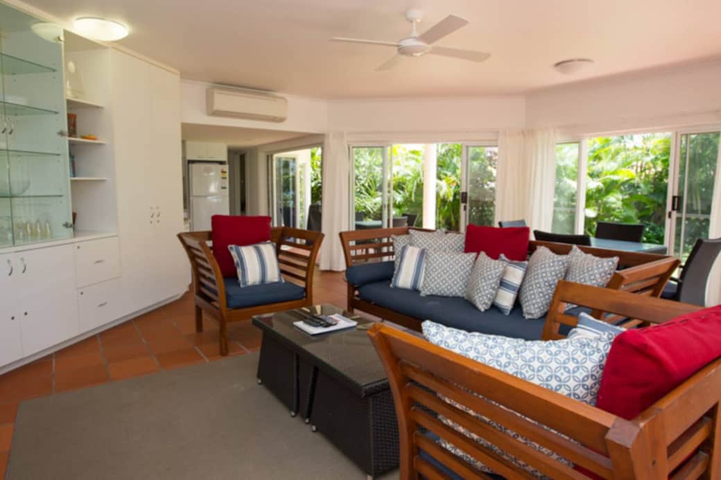 Beaches No 4 - Sitting Area Beaches No 4 - Sitting Area