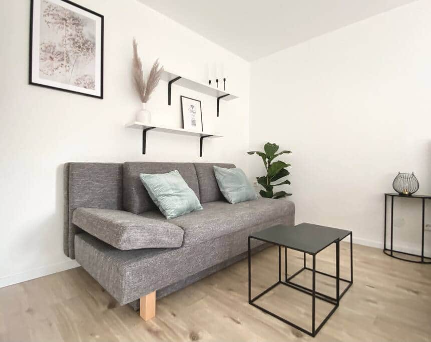 Be6d4766 e127 4676 a301 8a35e014f715