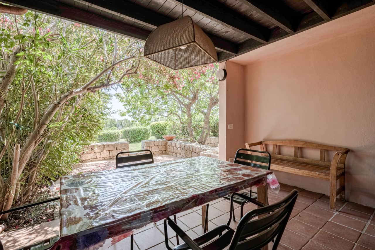 Soggiorno con vista sul giardino