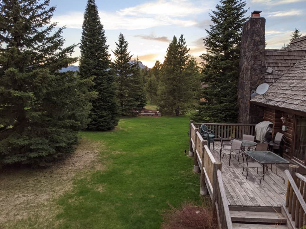 Large shared back yard and fire pit Large shared back yard and fire pit