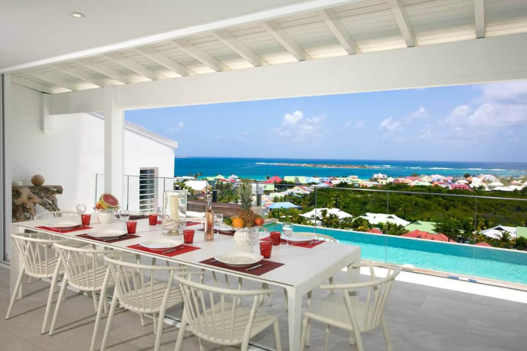 Dining table on the terrace Mango