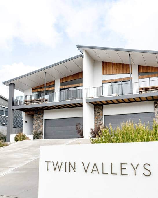 TWIN VALLEYS TWIN VALLEYS