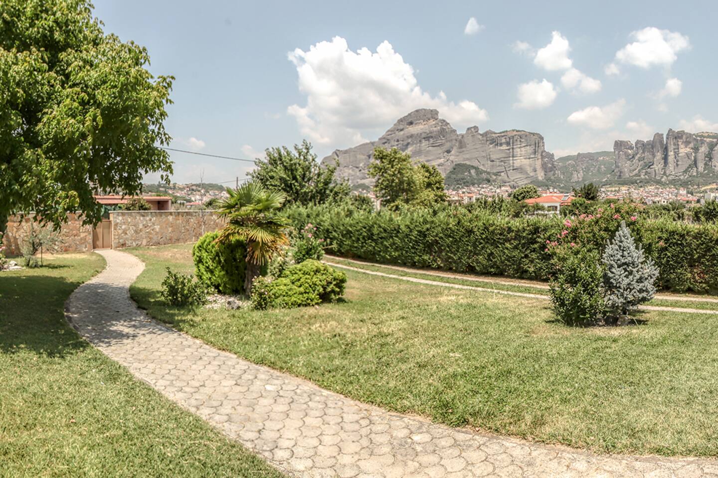 Meteora's Secret Garden House #1