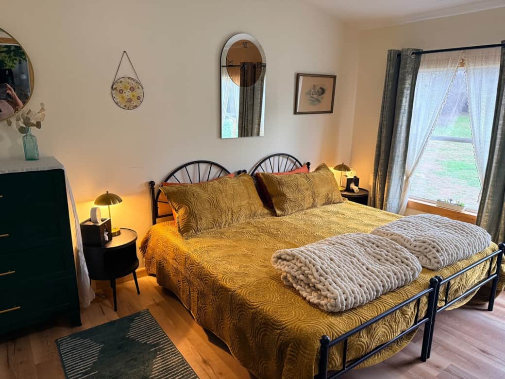 All 4 bedrooms can easily be put into “King Mode” to accommodate those who want a giant king size bed. 
