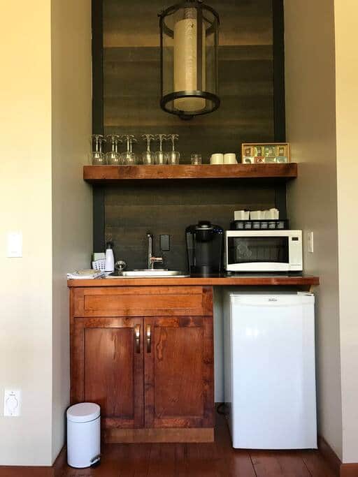 Shared kitchenette. Shared kitchenette.