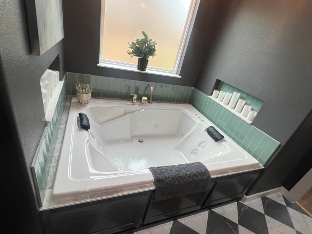 2 Person Jacuzzi Tub