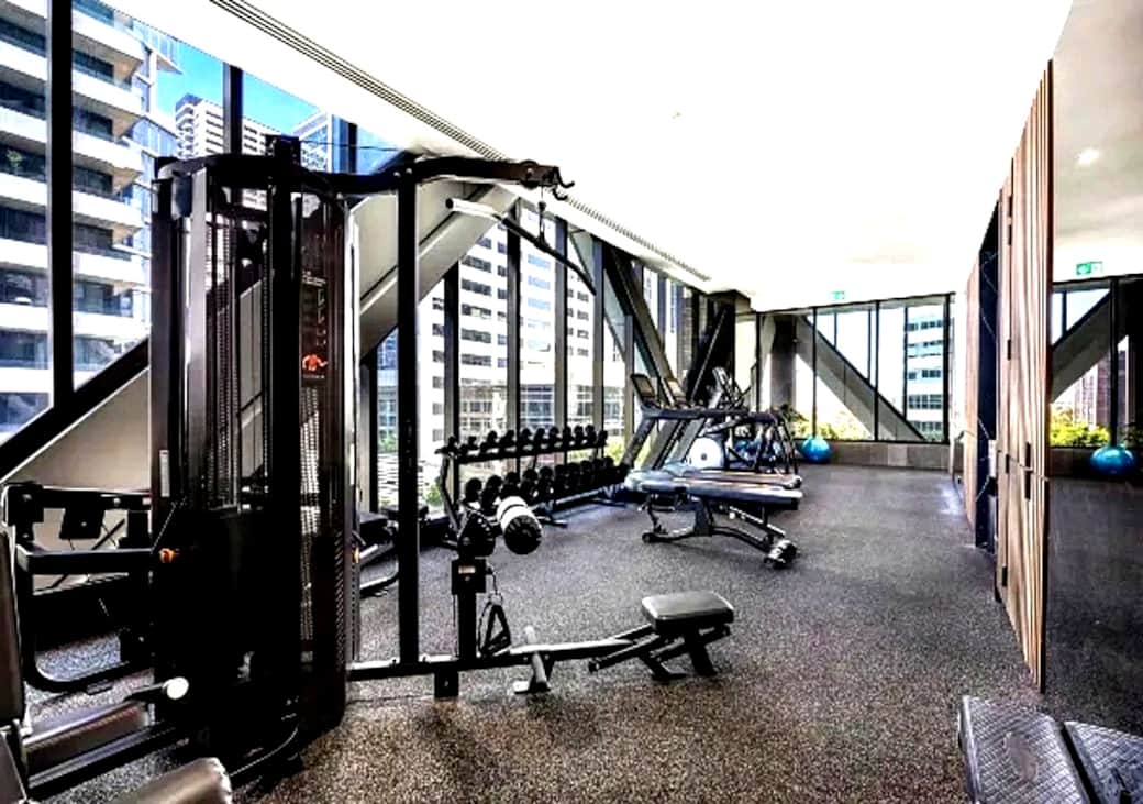 Melbourne CBD apartment gym