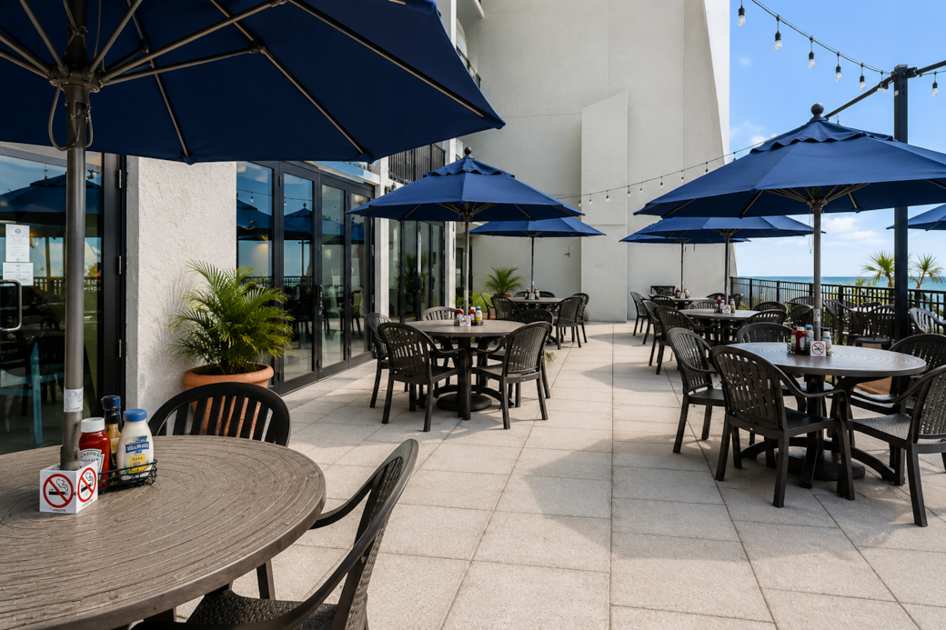 Covered Outdoor Patio & Seating