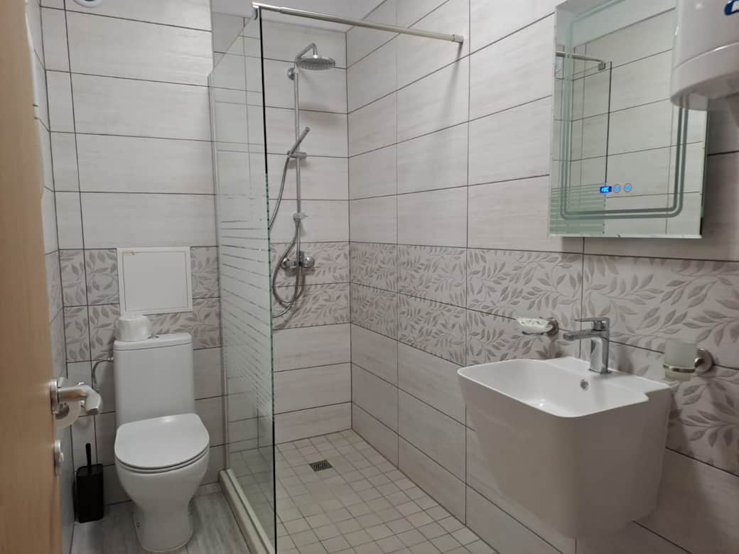 WC WC