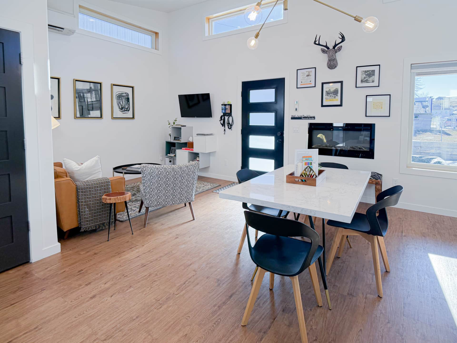 Wayfarer Bungalow living area