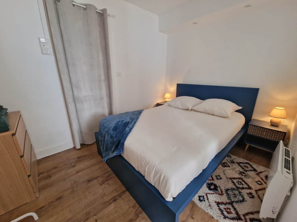 Trois quartchambre