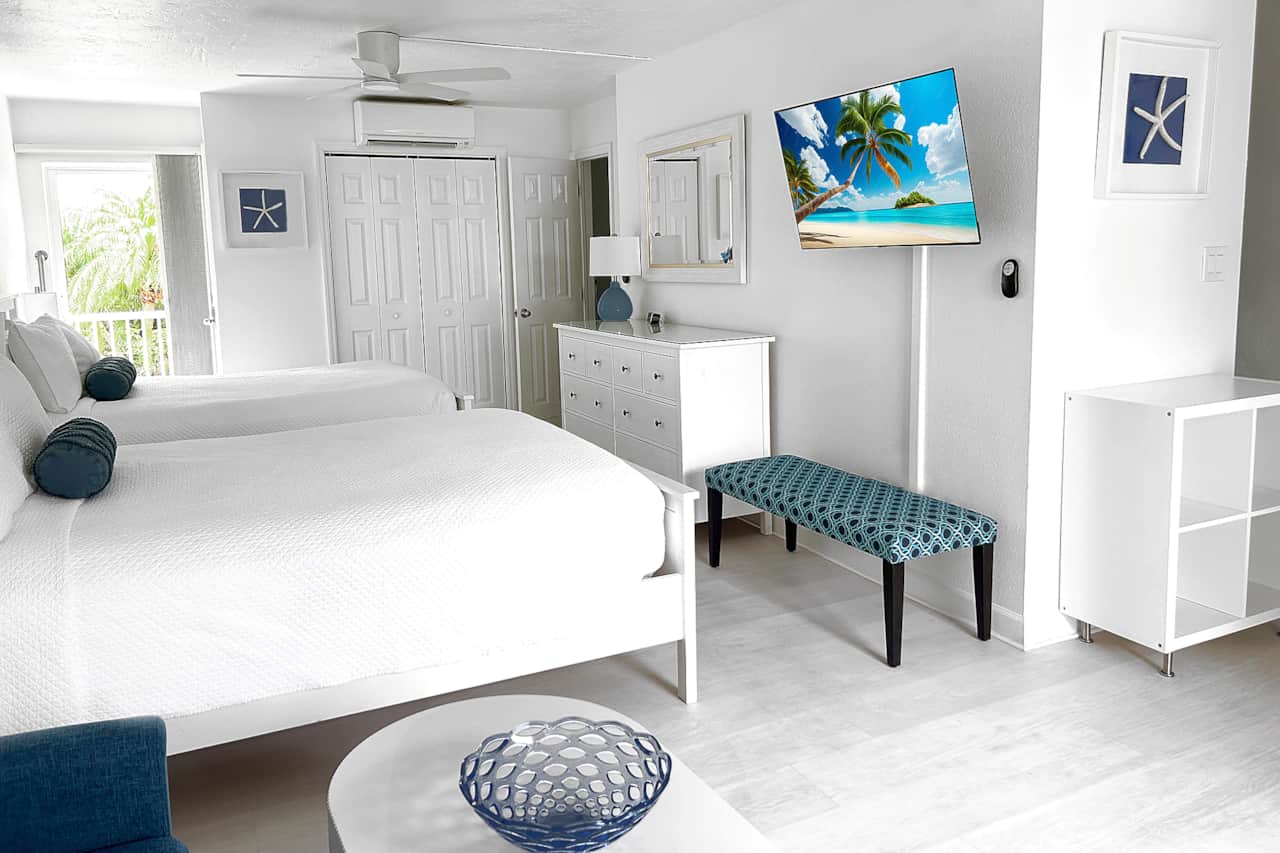 Unit #21 Smart TV to watch all your favorite shows, series and moviews