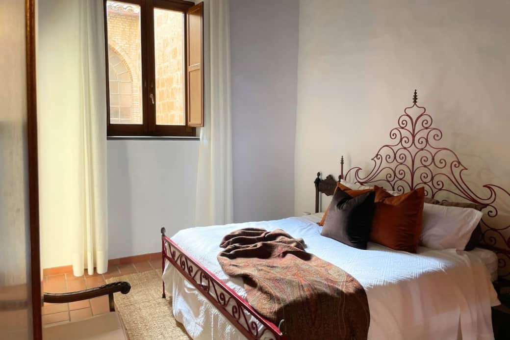 Master Bedroom - Designer Linens