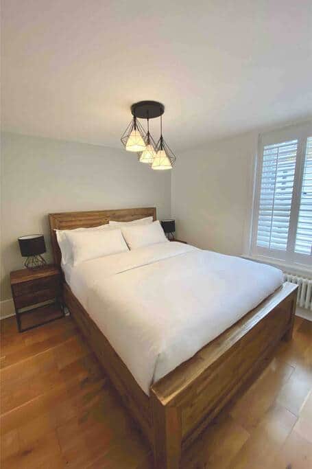Bedroom 1 - King size bed - 1st floor