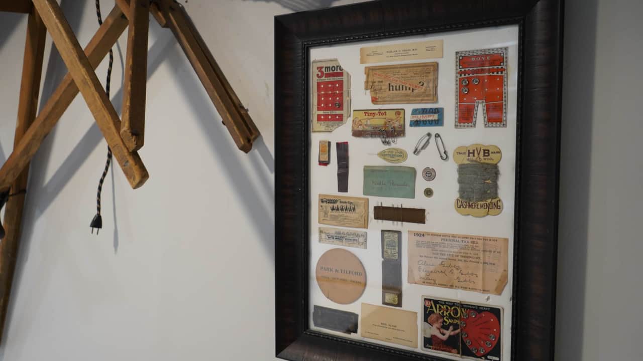 cedar-city-quilt-retreat-vintage-sewing-notions-shadow-box.JPG