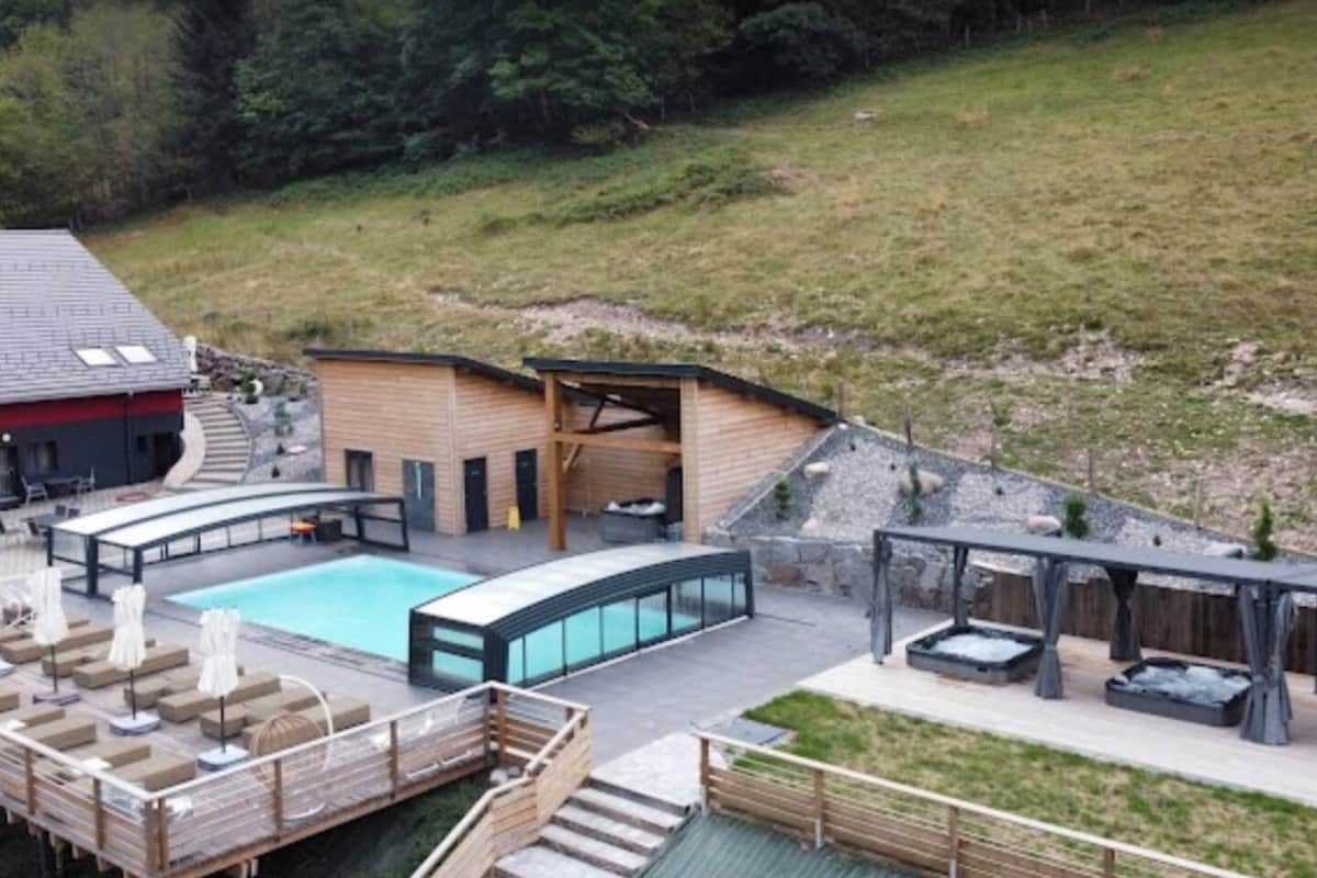 Grand Sapin, Jacuzzi privatif & Piscine · Rochesson