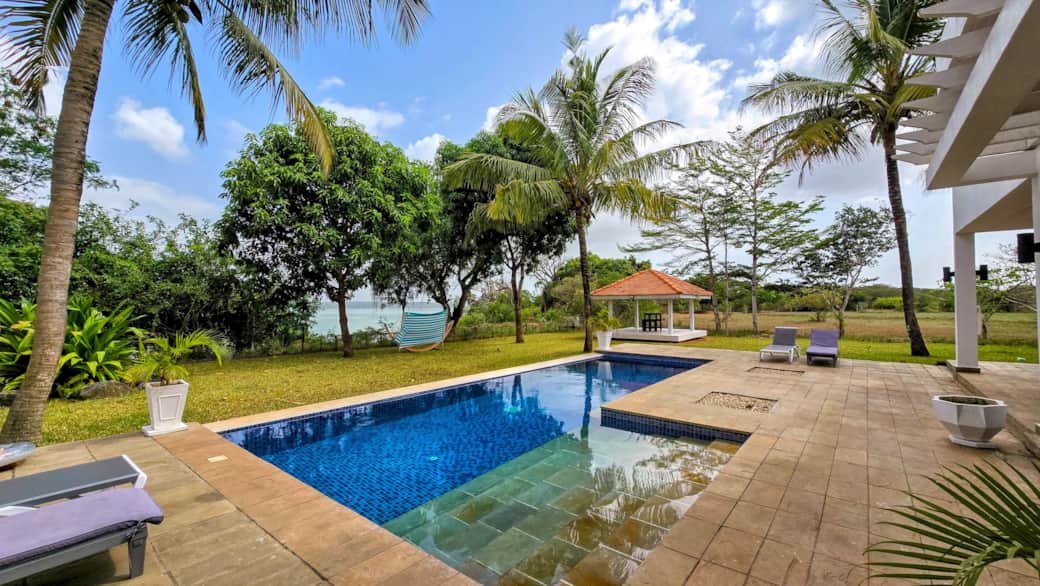 Hammock & gazebo to enjoy the outside Hammock & gazebo to enjoy the outside