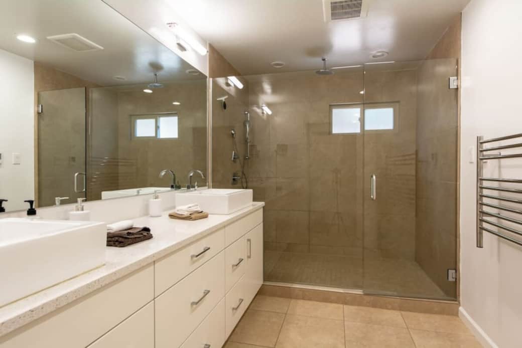 Main floor Owner's suite bath w double sinks &  huge shower