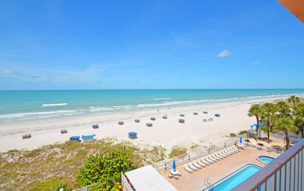 INDIAN SHORES GULF FRONT BEAUTY