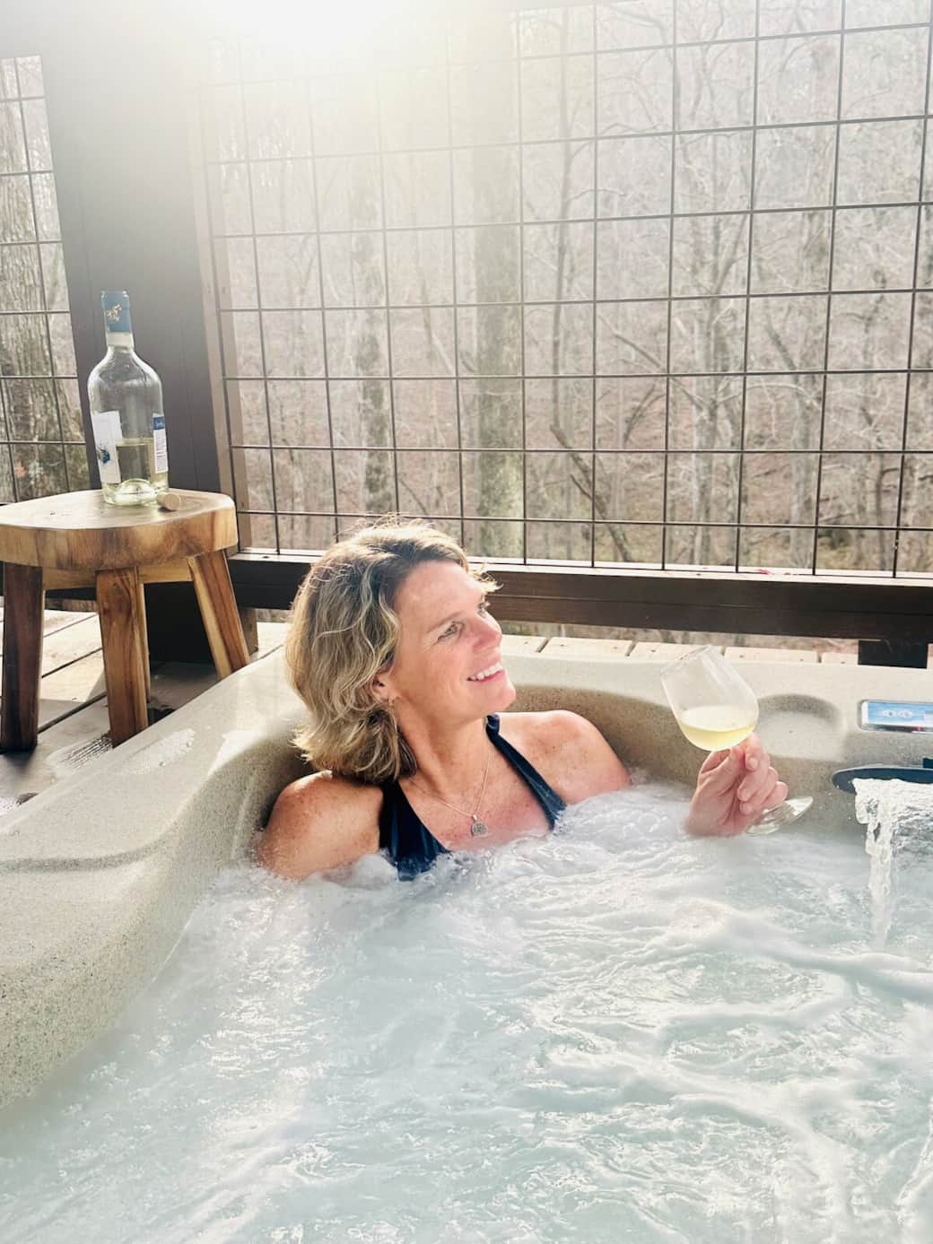 Enjoy our gorgeous hot tub with 4 seats, a waterfall, and lights. Sip your favorite beverage and enjoy the absolute seclusion and privacy
