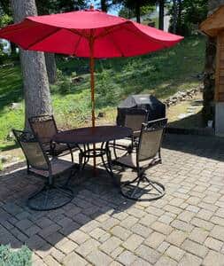Patio area with grill! Patio area with grill!