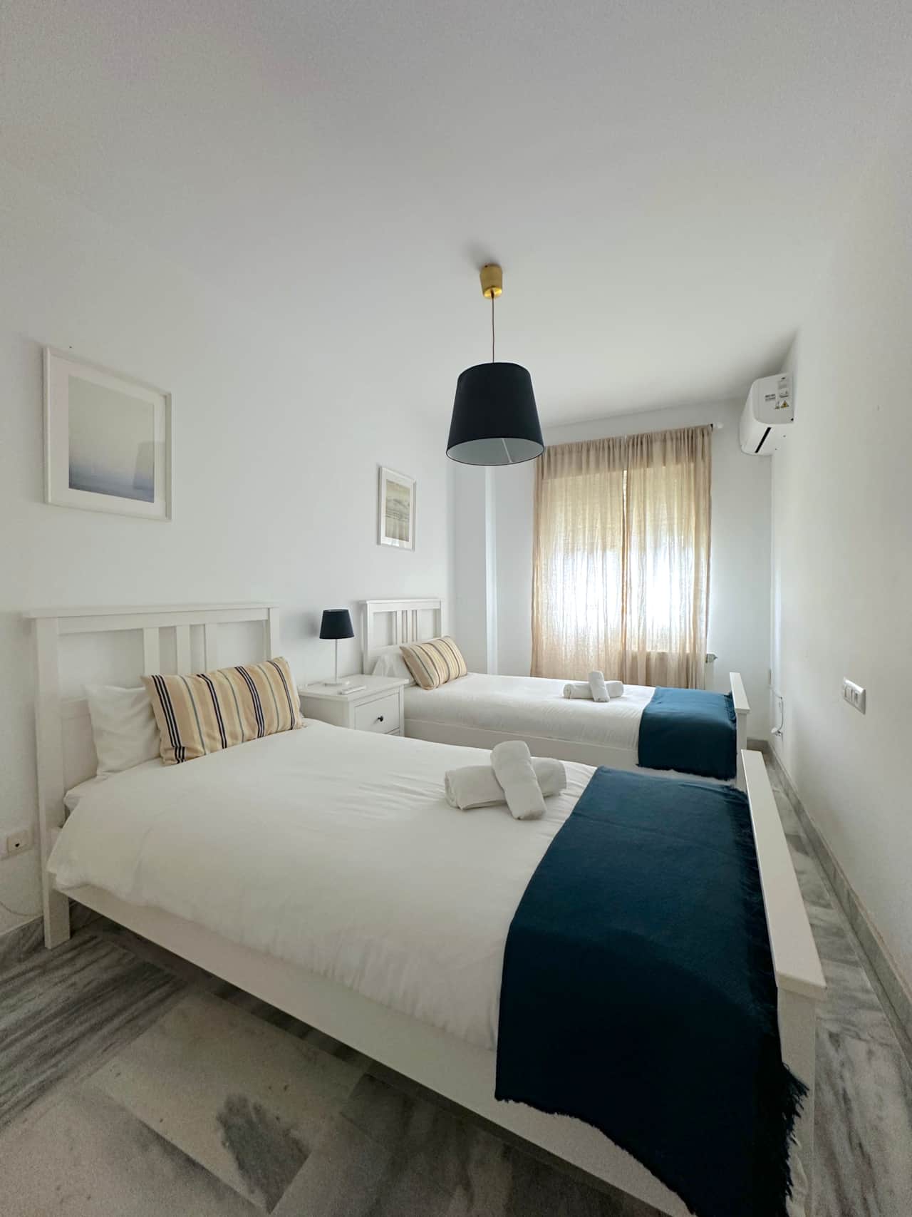 Bedroom 2 ALCAZABA Málaga City Apartment HOMINGBOOK