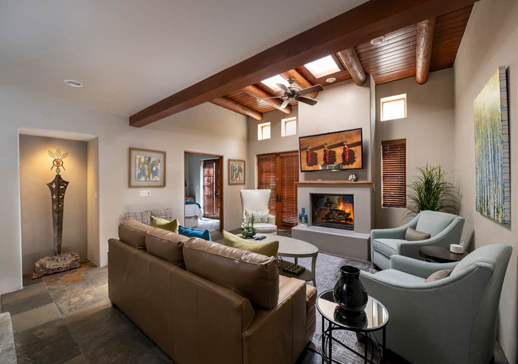 Living Room w/sleeper sofa