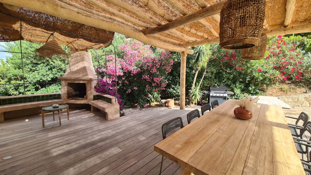 Outside Dining 2