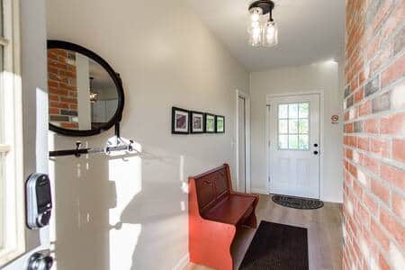 The entrance/mud room has lots of room to store jackets and shoes.