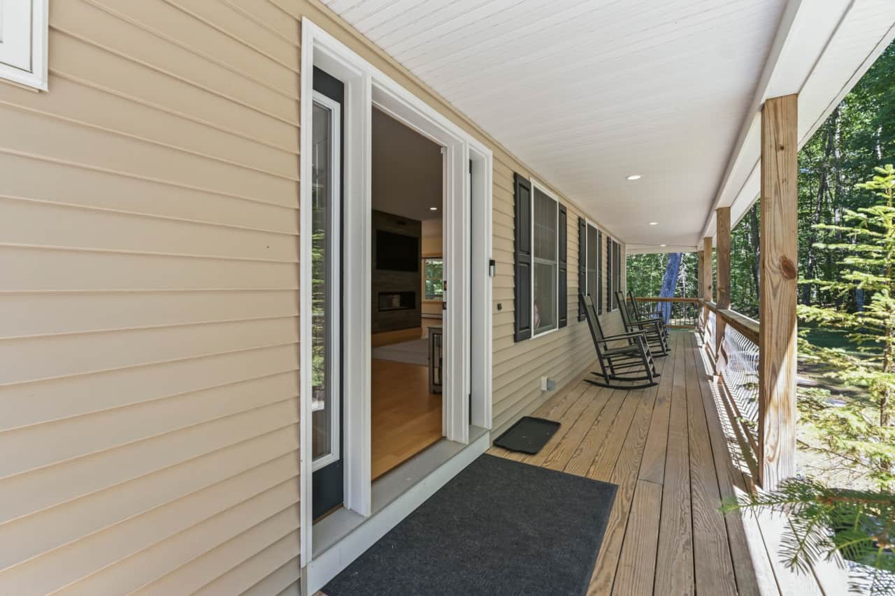 Farmers porch entry