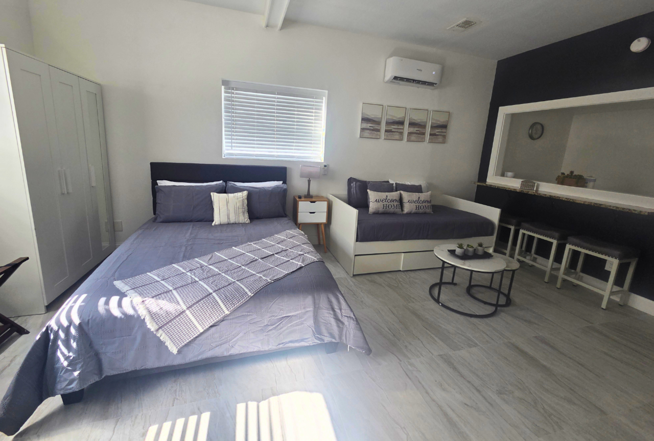 Spacious studio with a stylish 3-seat dining bar for comfort and convenience. Lakeland, FL