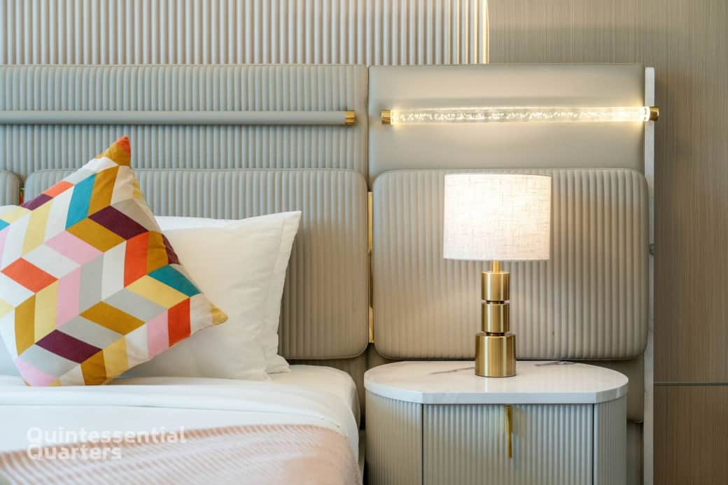 Master Bedroom w/ En-suite Bathroom.  Master Bedroom w/ En-suite Bathroom.