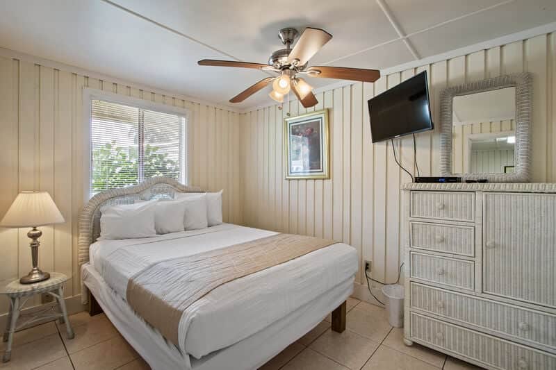 Queen Bedroom