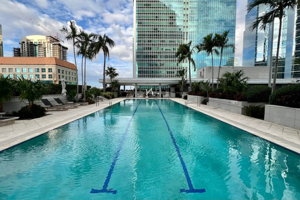 Raias de 25 metros. Piscina semi-olímpica. Raias de 25 metros. Piscina semi-olímpica.