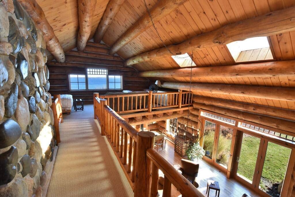 Upper catwalk