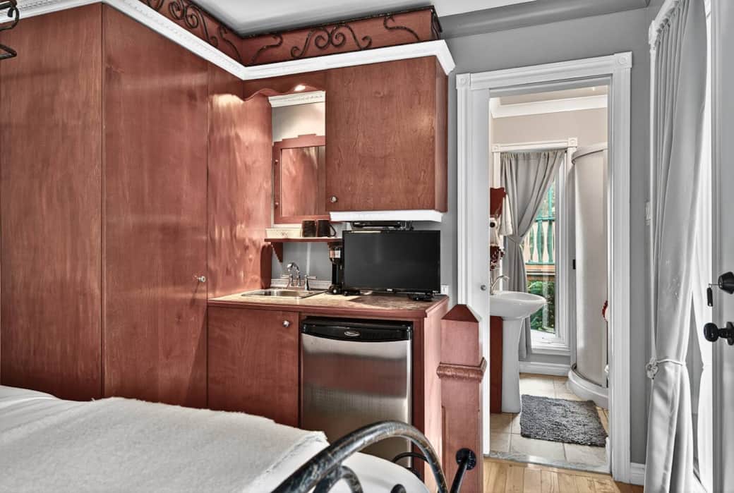 Kitchenette