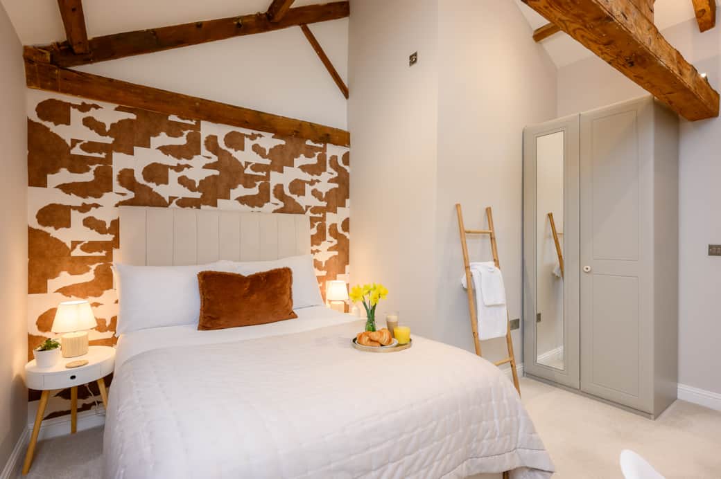 Bedroom 1 - double bed