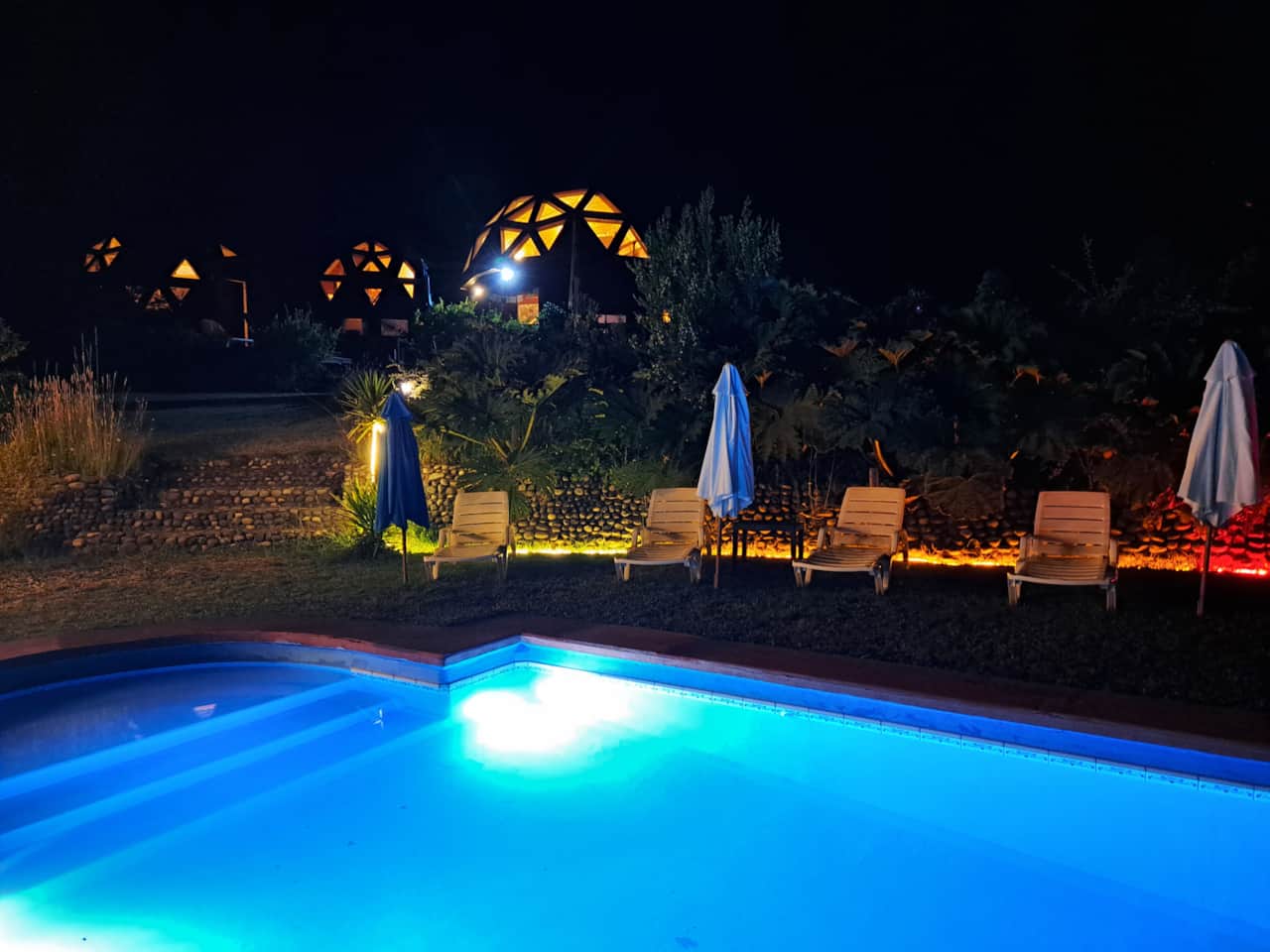 Piscina de noche