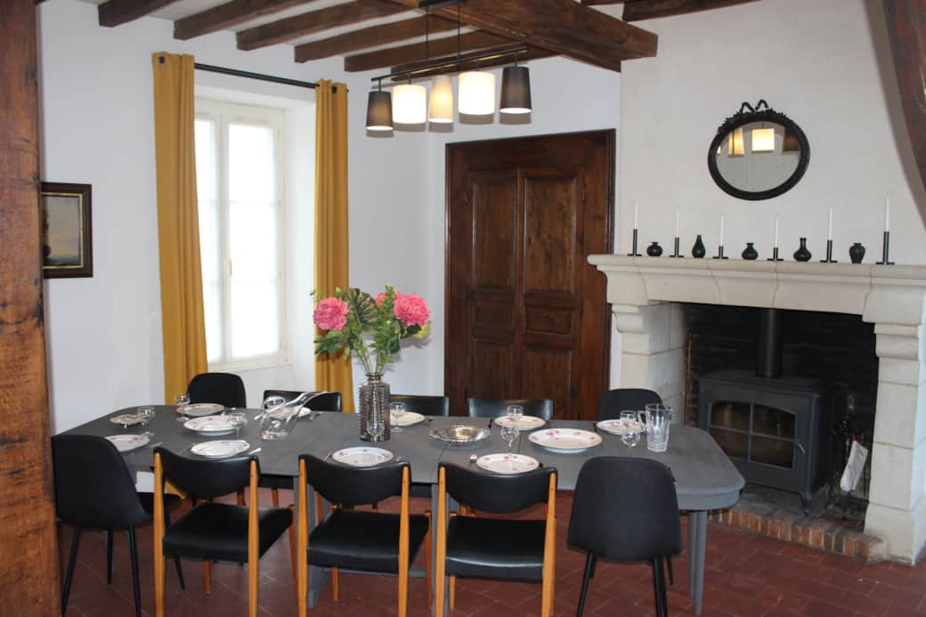 Salle à manger:  Le poêle à Bois 