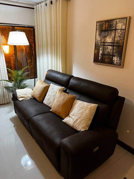 Reclinable Sofa
